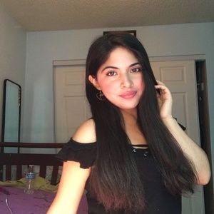 Meet your Posher, Mireya